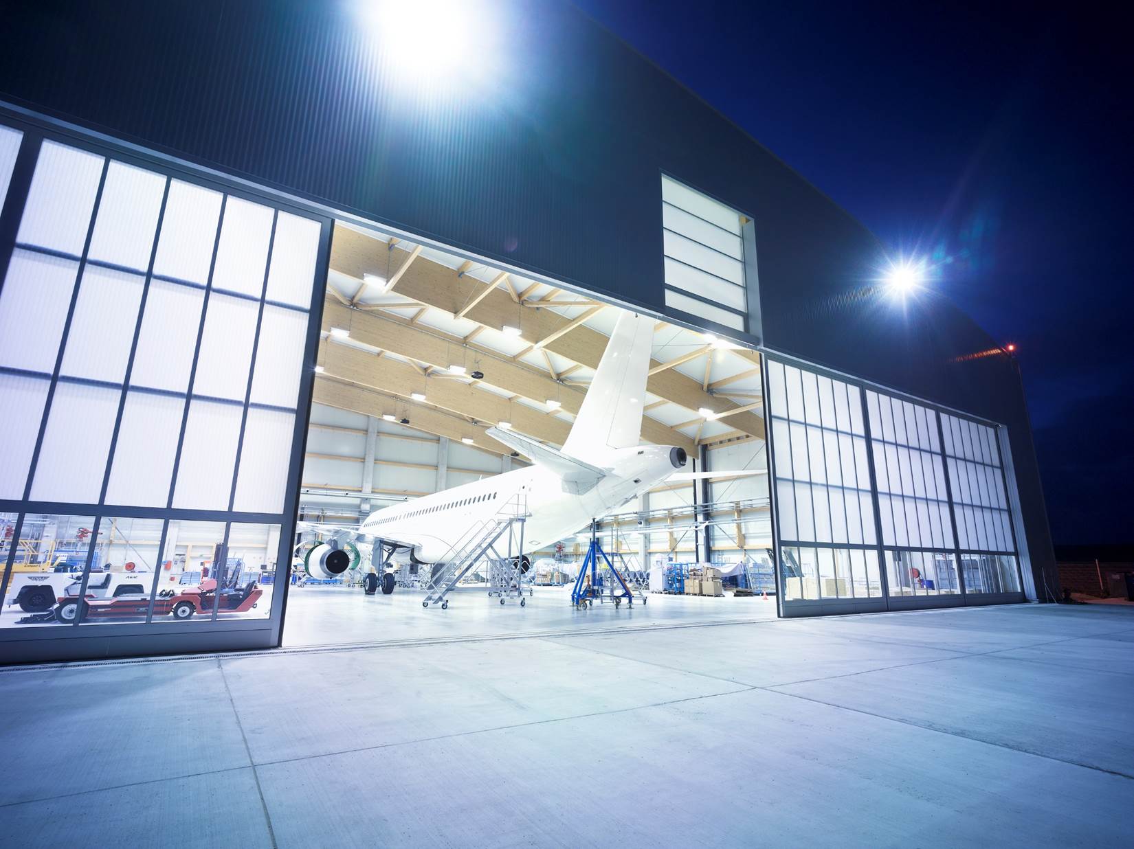 Hangar à avions en structure bois