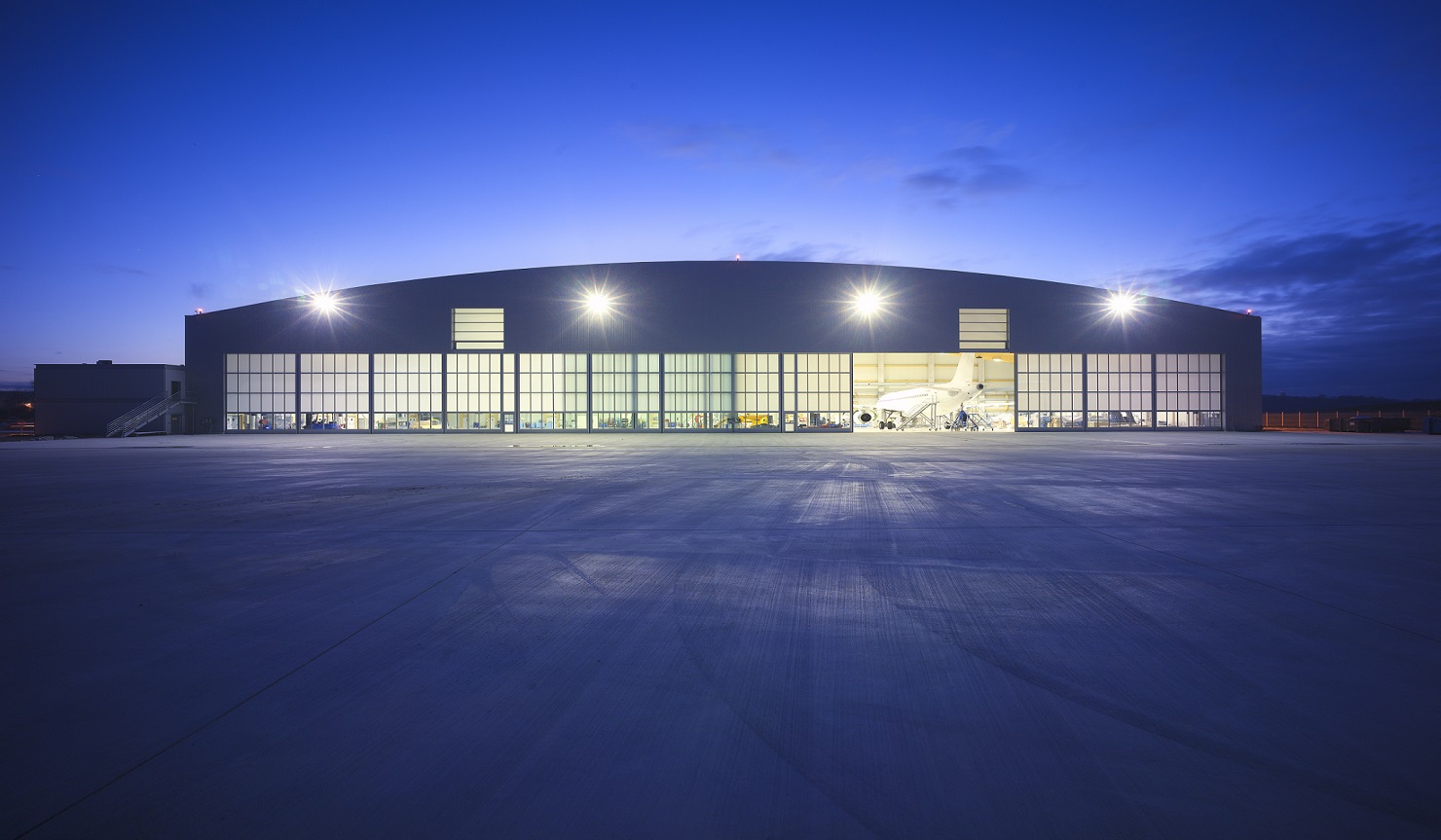 Hangar à avions en structure bois