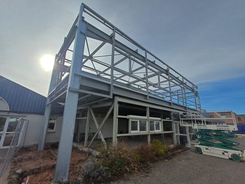 Extension d’un étage en charpente métallique BRUMATH, dans le Bas-Rhin